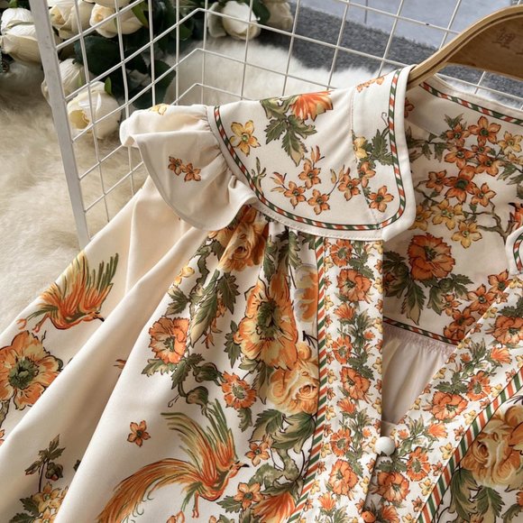 Elegant Summer Two Piece Outfit Floral Print Blouse And Shorts - Picture 2 of 10